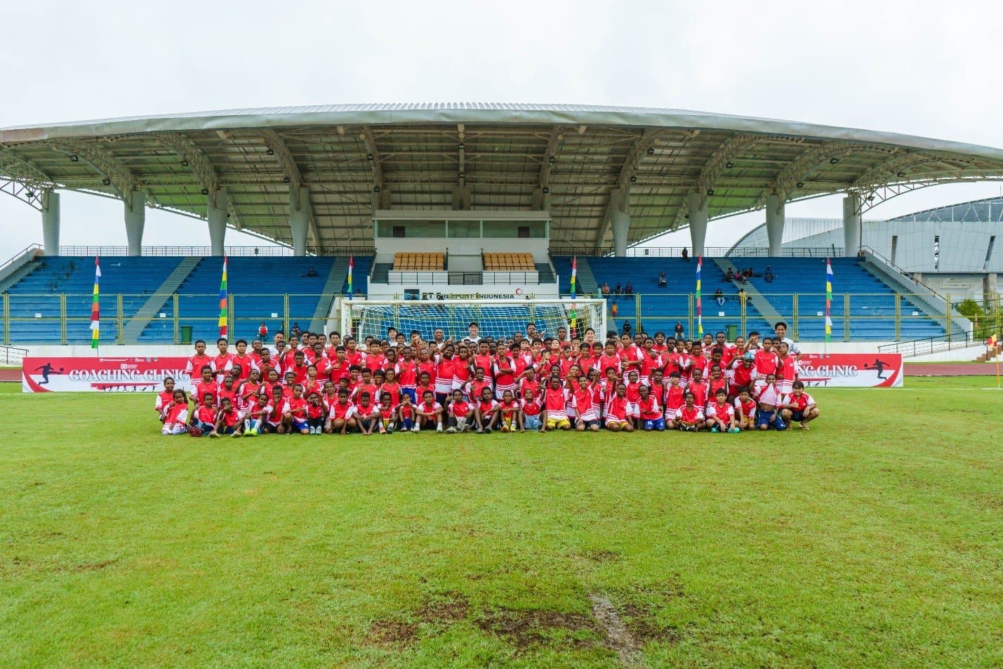 image-pt-freeport-indonesia-dan-papua-football-academy-sukses-gelar-coaching-clinic-dalam-rangka-hut-ke-80-ri-wadah-pengembangan-bakat-sepak-bola-mimika