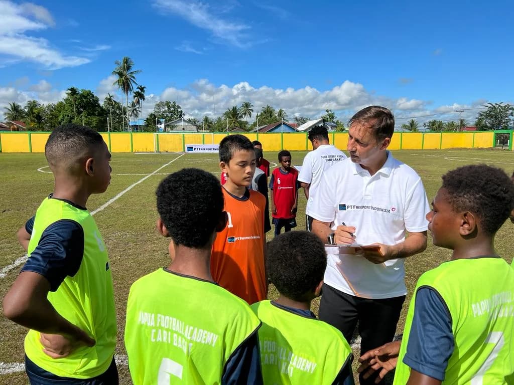 visi misi papua football academy