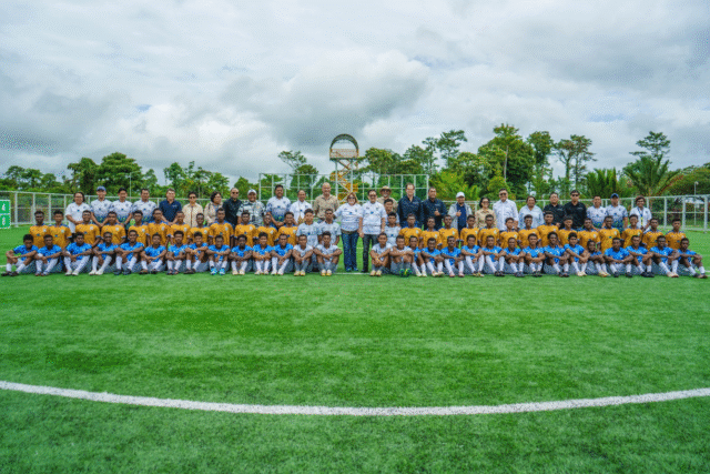 Pimpinan Freeport-McMoRan Tinjau Langsung Perkembangan Siswa Papua Football Academy